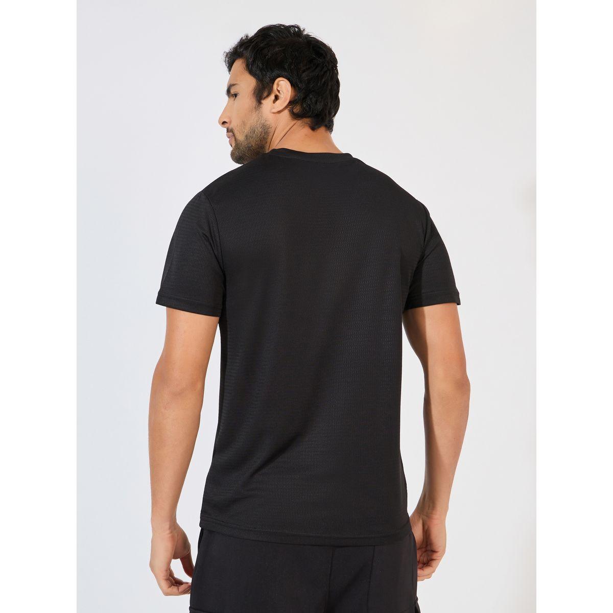 تيشيرت تدريب بشعار عاكس للضوء-men-clothing-sportswearandactivewear-tshirtsandpolos-image-4