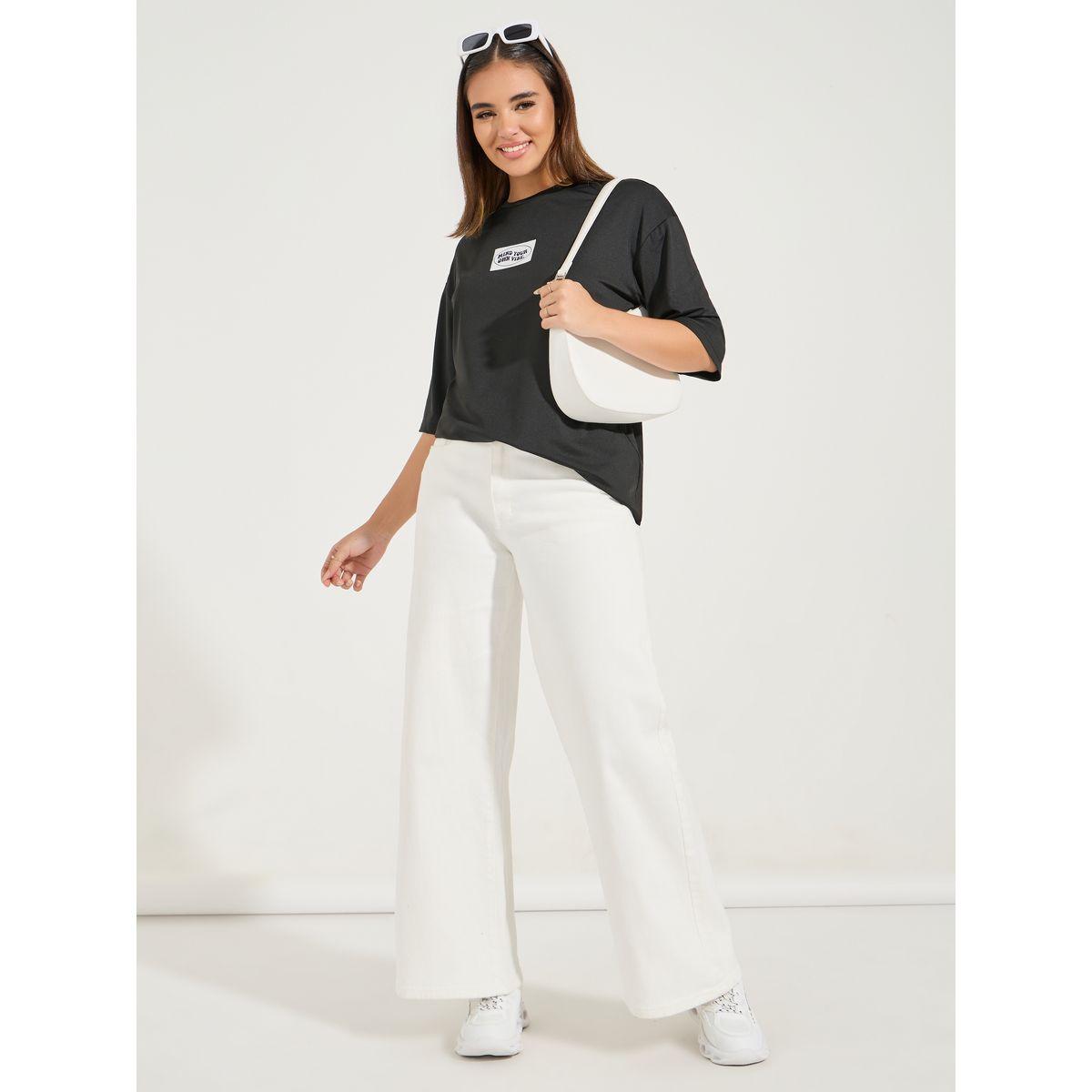 تيشيرت فضفاض مزين بشارة مع اكتاف منخفضة-women-clothing-tshirts-image-3