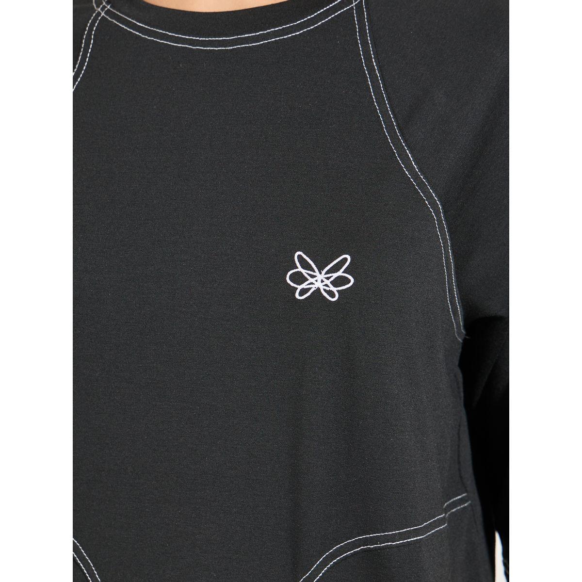 تيشيرت فضفاض سادة باكمام قصيرة وشعار-women-clothing-tshirts-image-5