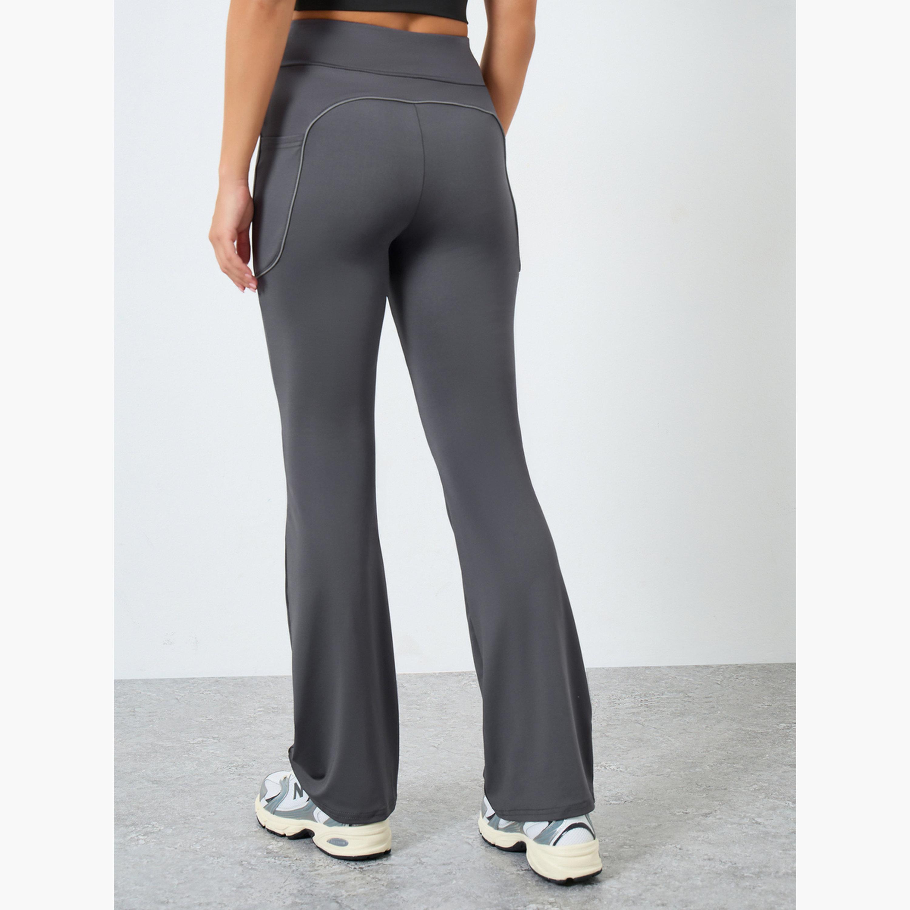 Styli Back Single Reflective Strip Pocket Detail Flared Leggings-women-clothing-sportswearandactivewear-bottoms-leggings-image-4