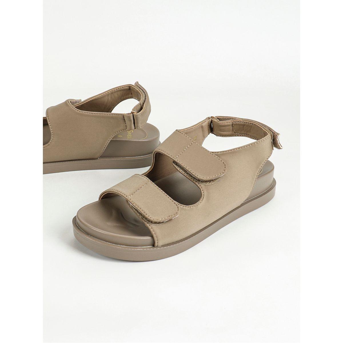 صندل بمقدمة مفتوحة وشريطين فيلكرو للغلق سنِيك-أ-بِيك × ستايلي-women-shoes-sandals-flats-image-5