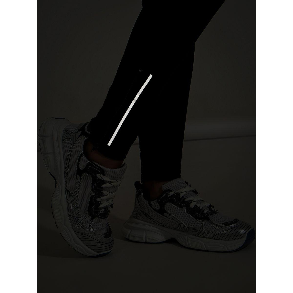 Styli Active Reflective Ankle Zip Detail Side Pocket Leggings-women-clothing-sportswearandactivewear-bottoms-image-3