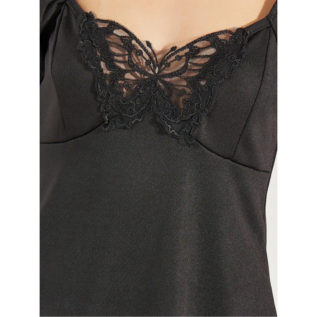 Styli Unwind Lace Detail Top & Crop Pant Pyjama Set-women-clothing-nightwear-pyjamas-longsets-image-3