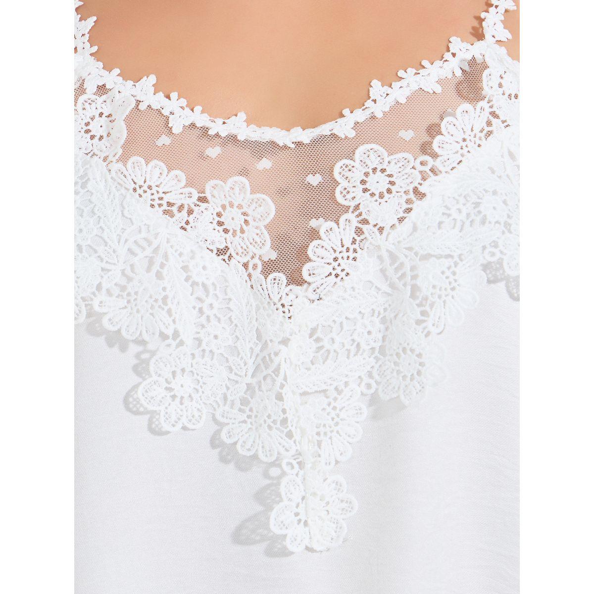 Styli Unwind Floral Lace Trim Cami & Short Pyjama Set-women-clothing-nightwear-pyjamas-shortsets-image-3