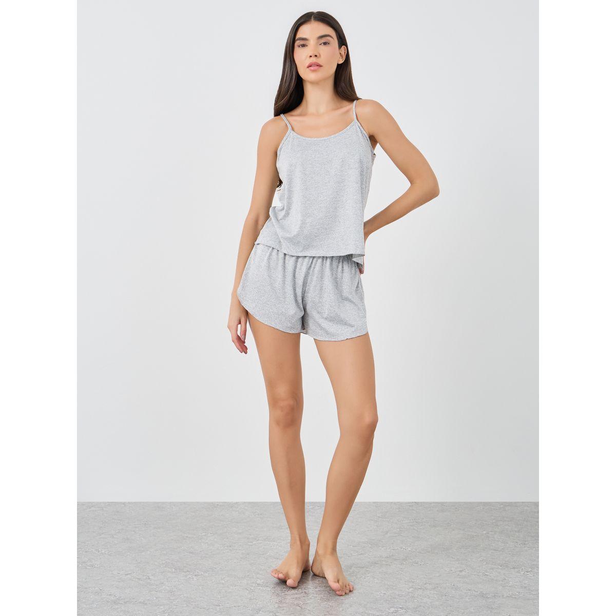 طقم بيجاما من شورت وبلوزة سادة بحمالات رفيعة-women-clothing-nightwear-pyjamas-shortsets-image-2