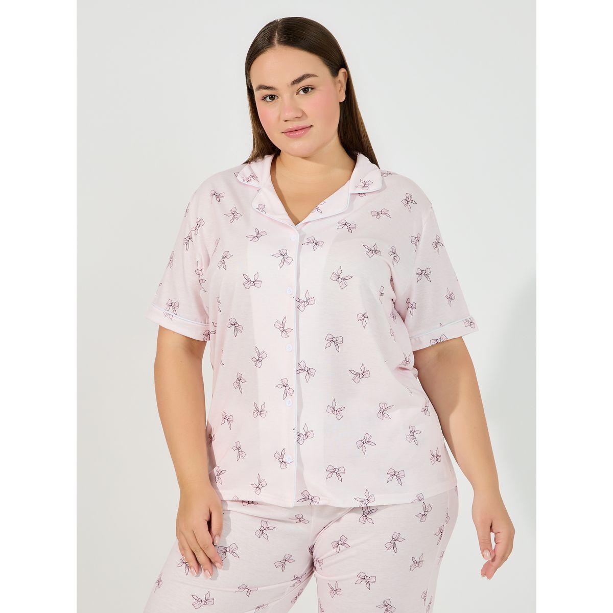 طقم من بنطال بيجاما بمقاس كبير وبلوزة بطبعة فيونكة-women-clothing-nightwear-pyjamas-longsets-image-2