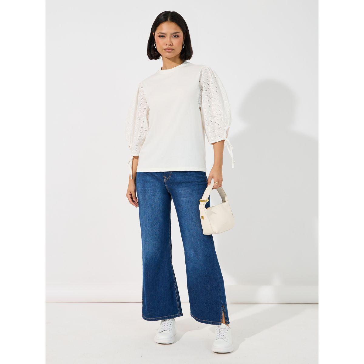 بلوزة بتفاصيل مُطرّزة وأكمام واسعة-women-clothing-shirtsandblouses-blouses-image-2