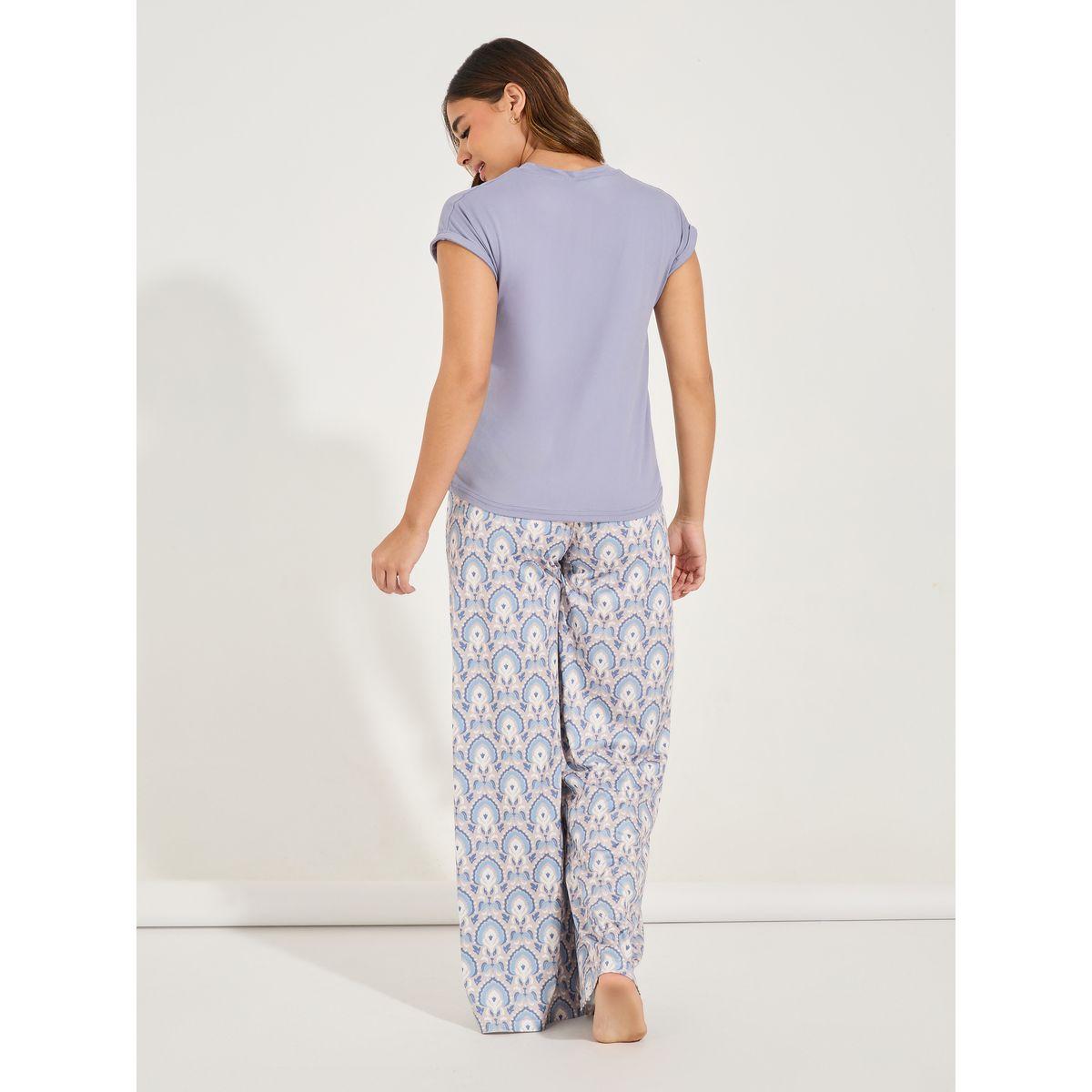طقم من بنطال بيجاما مع تيشيرت باكمام قصيرة مطوية-women-clothing-nightwear-pyjamas-longsets-image-6