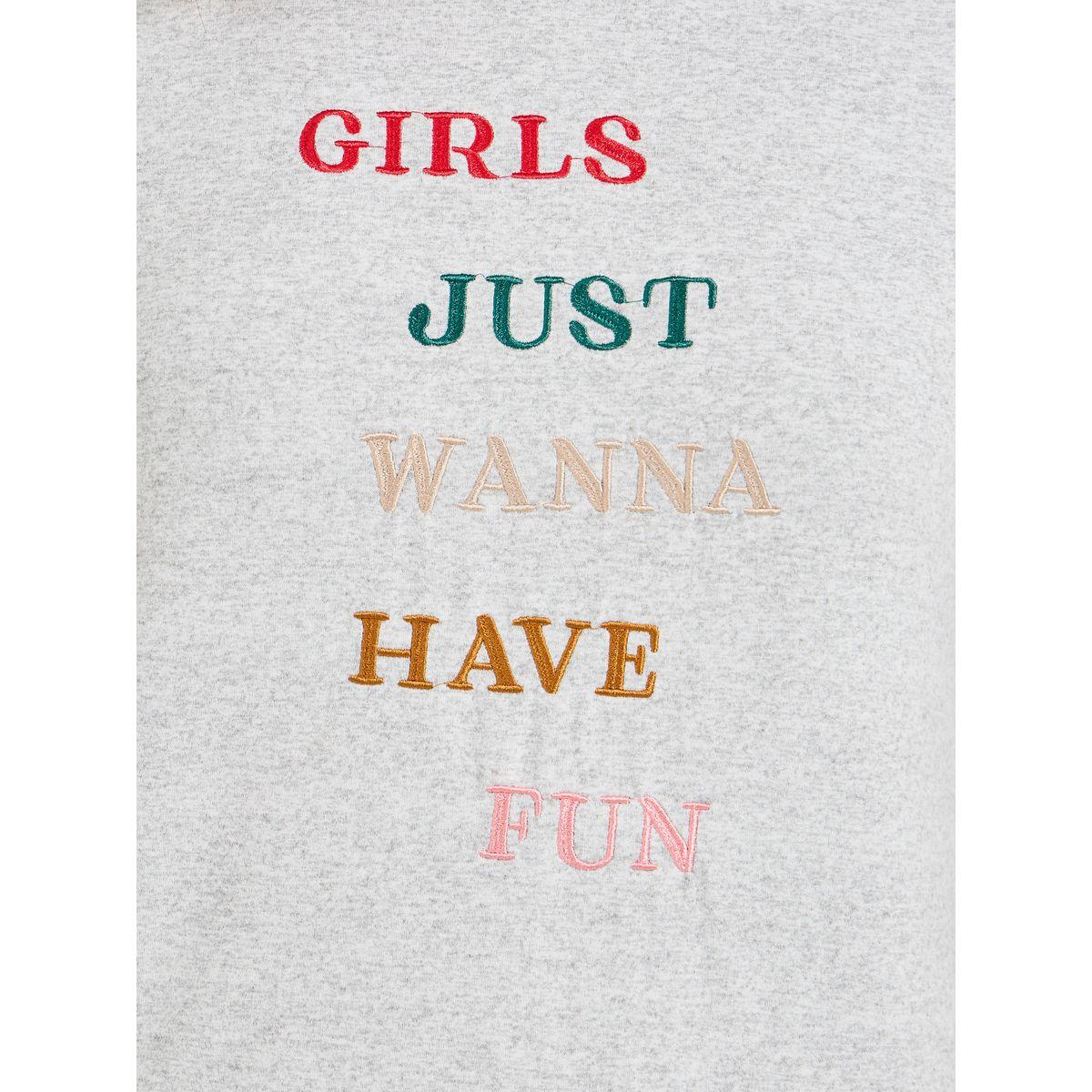 Styli Unwind Embroidered Slogan T-Shirt & Cuffed Pyjama Set-women-clothing-nightwear-pyjamas-longsets-image-4