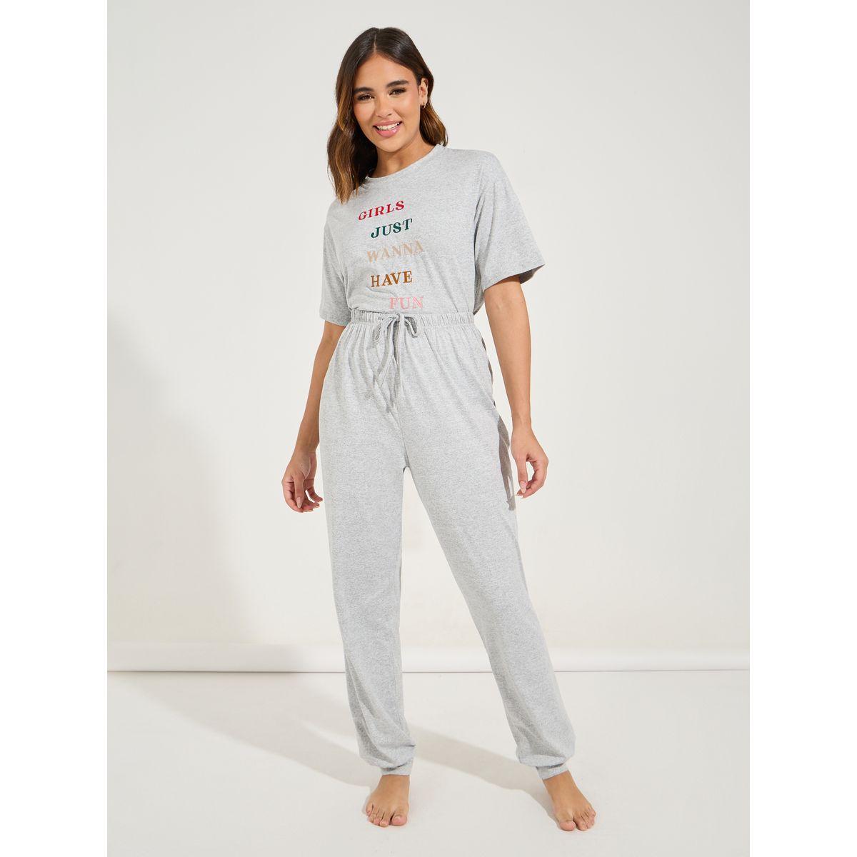 Styli Unwind Embroidered Slogan T-Shirt & Cuffed Pyjama Set-women-clothing-nightwear-pyjamas-longsets-image-5