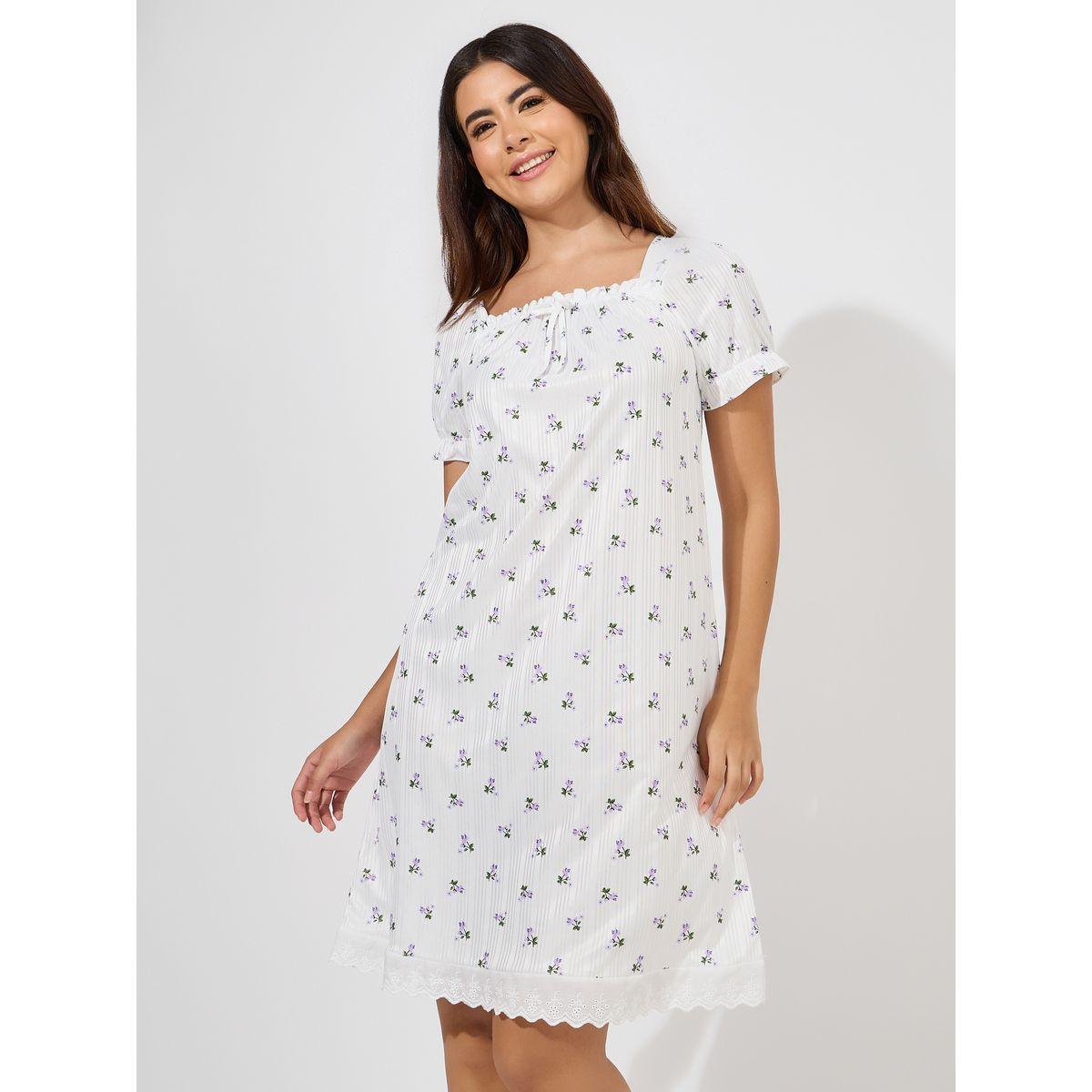 قميص نوم بطبعة زهور صغيرة وتفاصيل دانتيل-women-clothing-nightwear-nighties-image-1