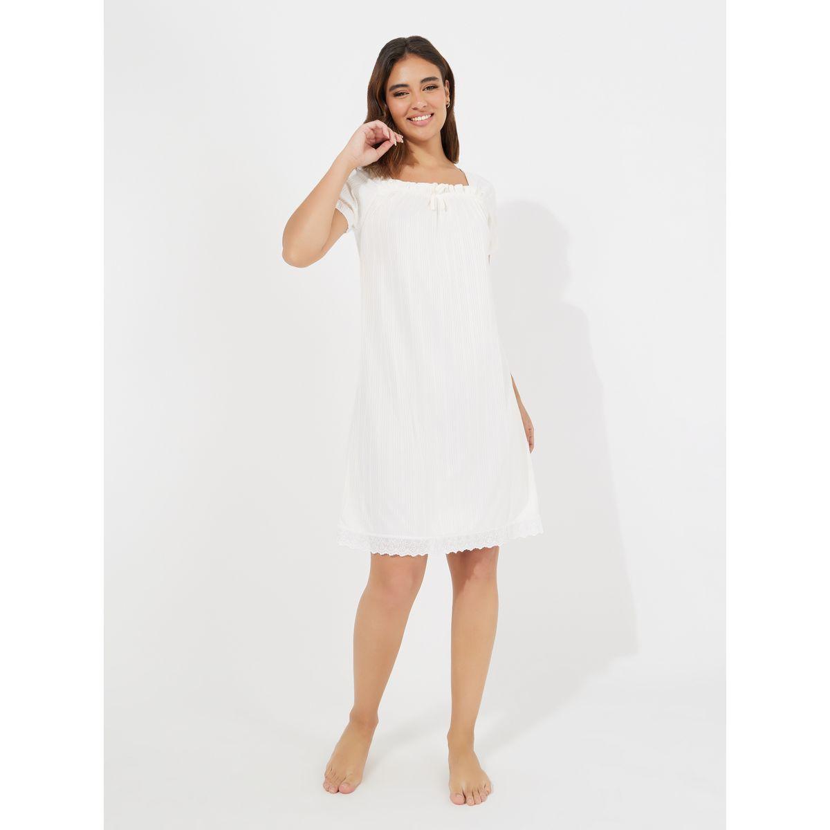 قميص نوم بطول الركبة وتفاصيل دانتيل-women-clothing-nightwear-nighties-image-1