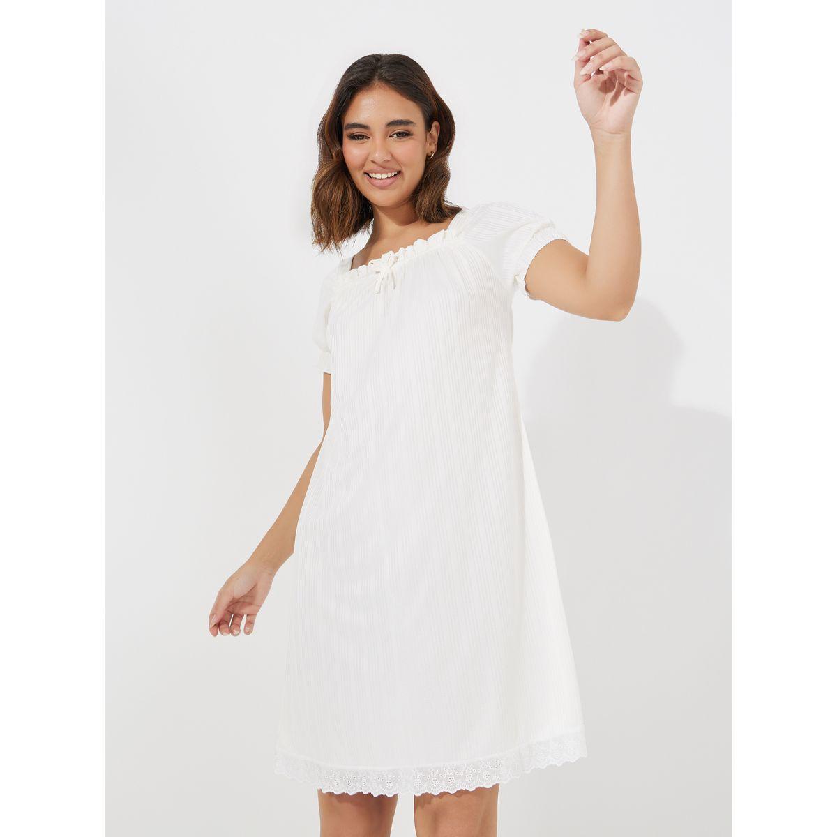 قميص نوم بطول الركبة وتفاصيل دانتيل-women-clothing-nightwear-nighties-image-2
