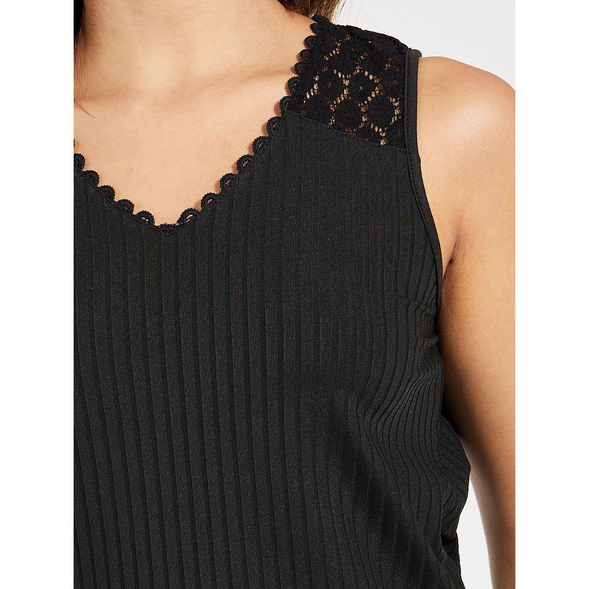 بلوزة محبوكة بتفاصيل دانتيل كوزي × ستايلي-women-clothing-tshirts-image-3