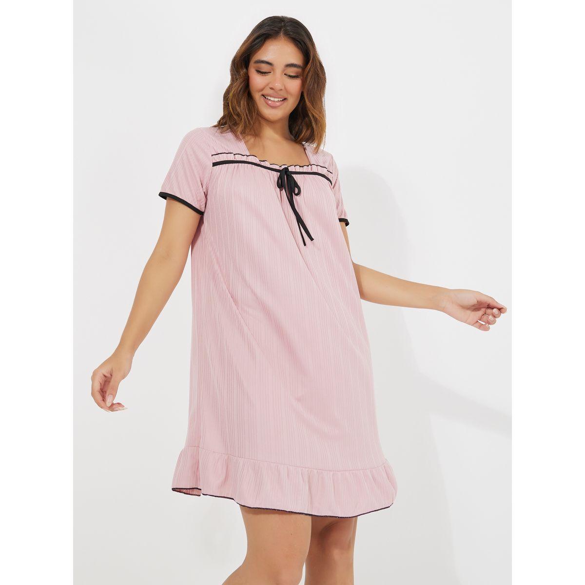 قميص نوم بتداخلات محزوزة وحافة كشكش-women-clothing-nightwear-nighties-image-1