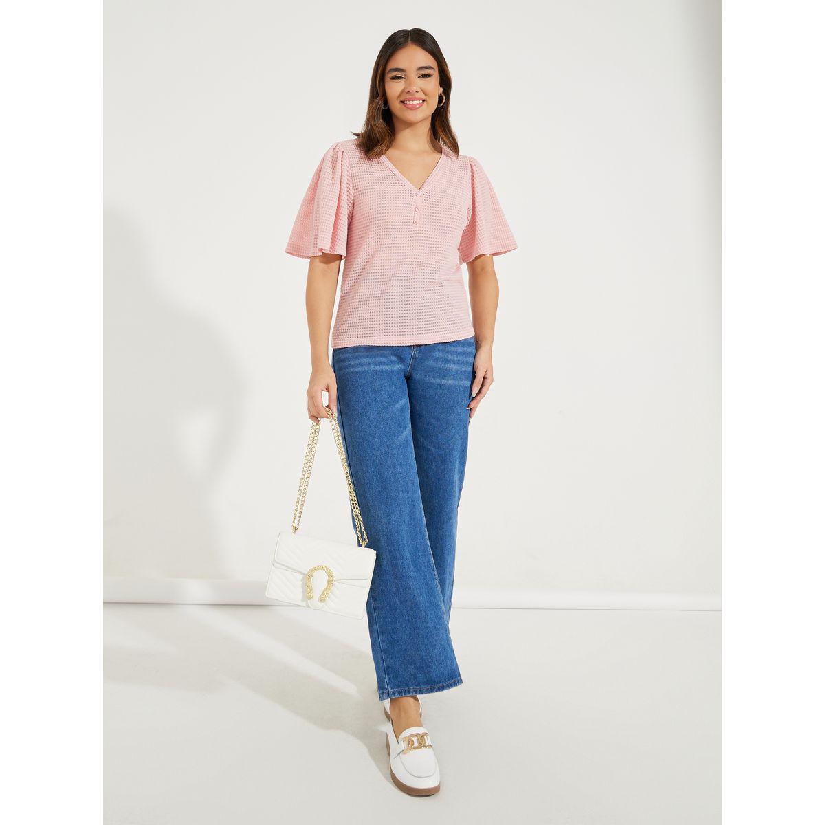 بلوزة محبوكة مزينة بازرار مع اكمام قصيرة-women-clothing-shirtsandblouses-blouses-image-2
