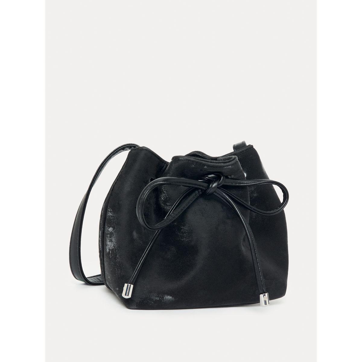 شنطة دلو بحمالة كتف ومزينة باربطة-women-bagsandwallets-handbags-image-1