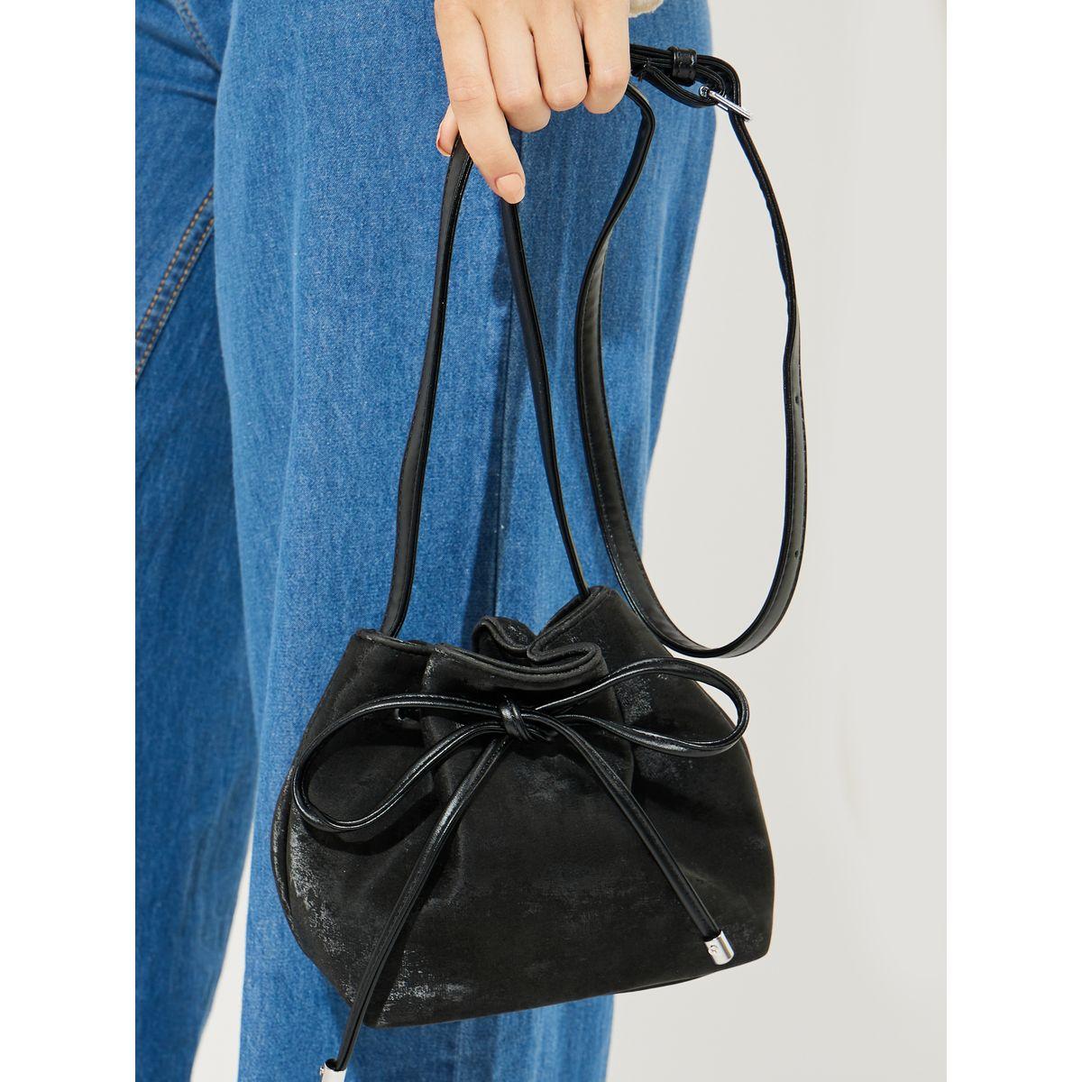شنطة دلو بحمالة كتف ومزينة باربطة-women-bagsandwallets-handbags-image-4