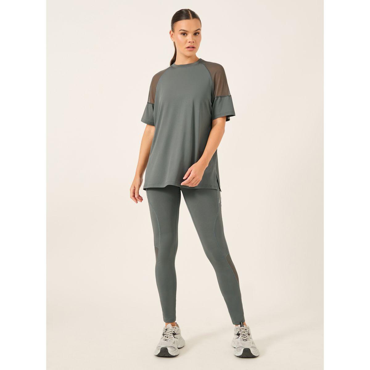 مجموعة من 3 ليقنز وصدرية رياضية مع بلوزة بتفاصيل شبكية-women-clothing-sportswearandactivewear-trackpantsandtracksuits-image-3
