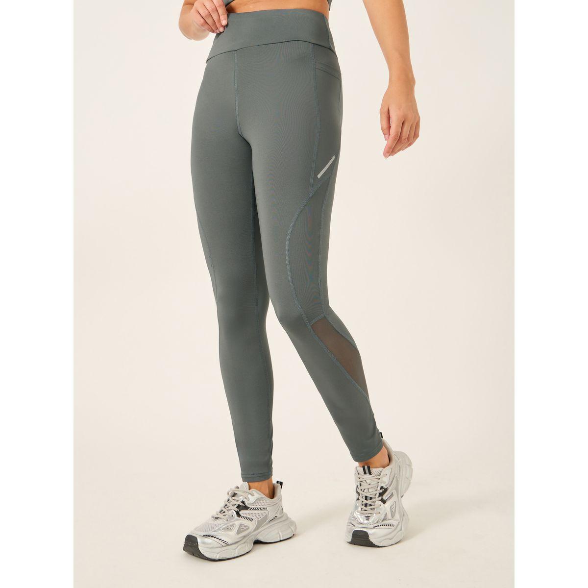 مجموعة من 3 ليقنز وصدرية رياضية مع بلوزة بتفاصيل شبكية-women-clothing-sportswearandactivewear-trackpantsandtracksuits-image-6