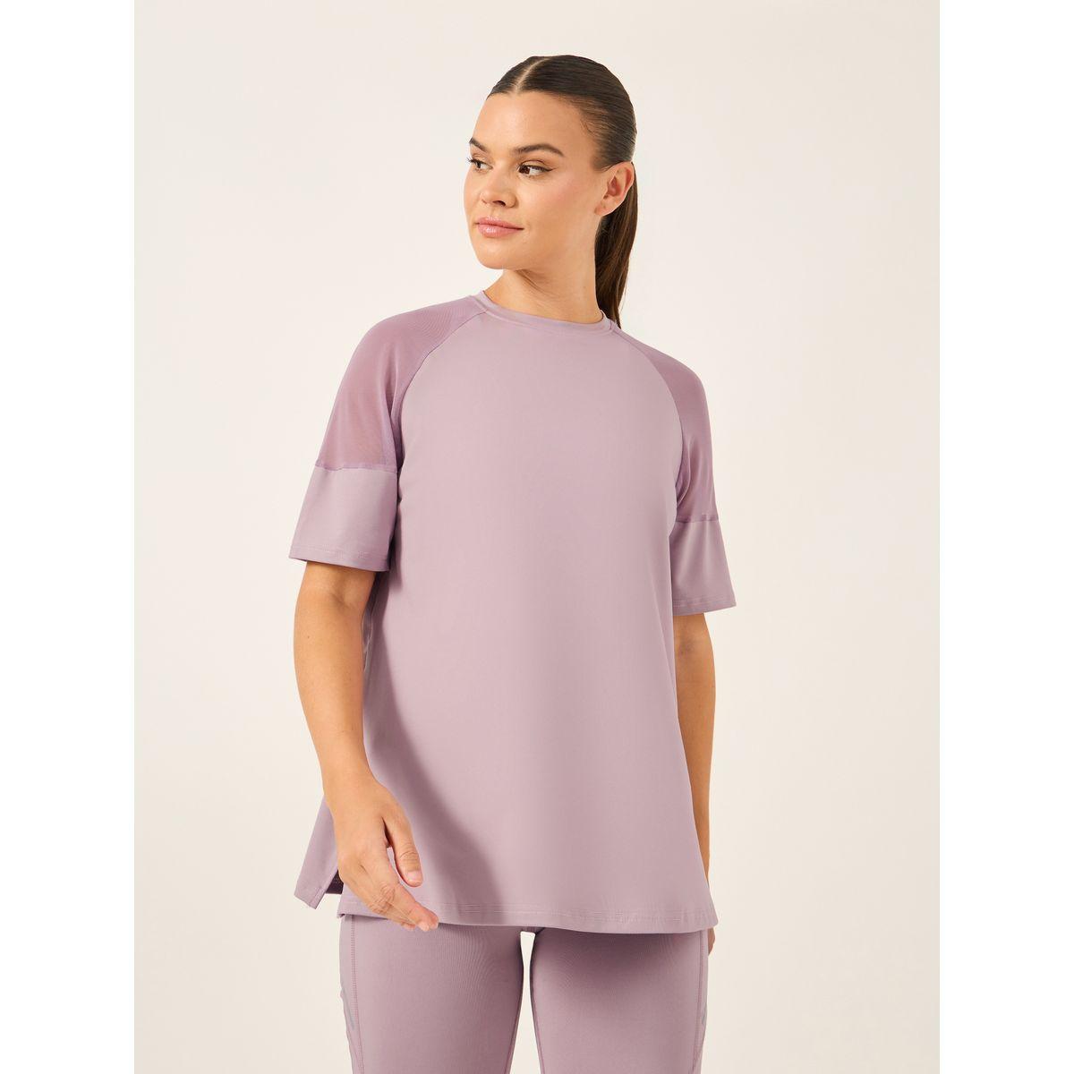 مجموعة من ليقنز وصدرية رياضية مع بلوزة بتفاصيل شبك-women-clothing-sportswearandactivewear-trackpantsandtracksuits-image-3