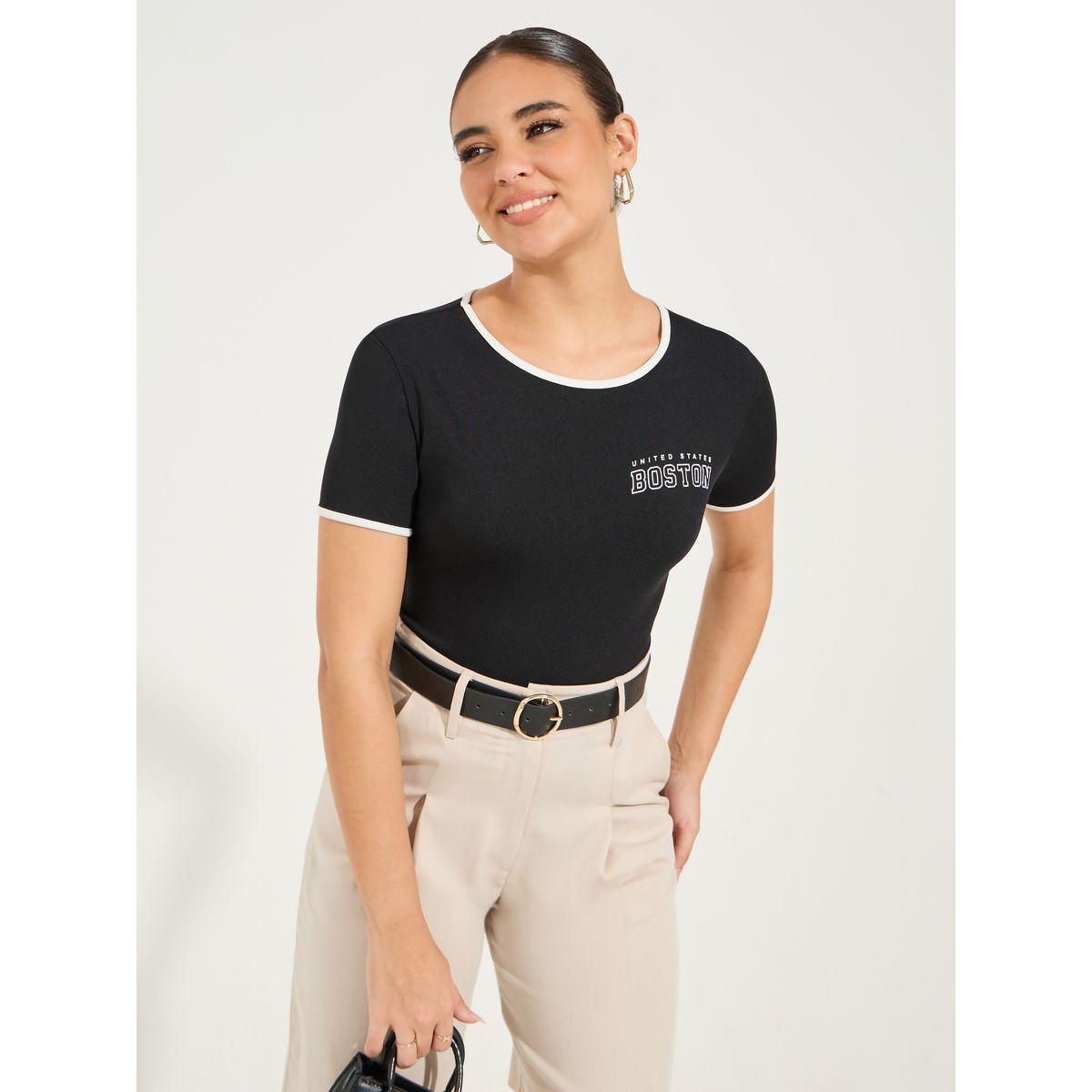 بودي سوت مطبع بكتابة مع ياقة دائرية-women-clothing-tshirts-image-3