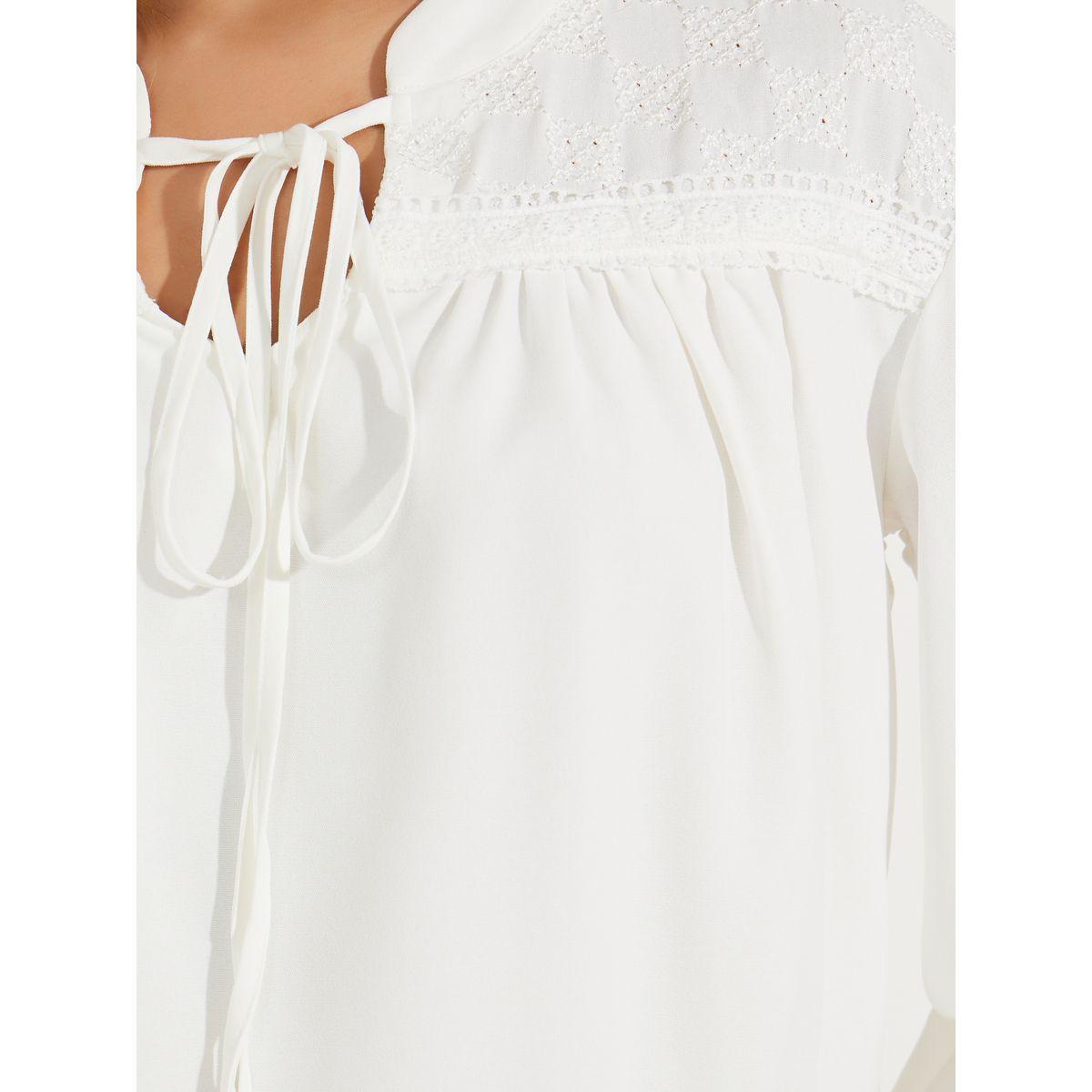 بلوزة باكمام بالون وتفاصيل مُطرّزة مع ياقة باربطة-women-clothing-shirtsandblouses-blouses-image-5