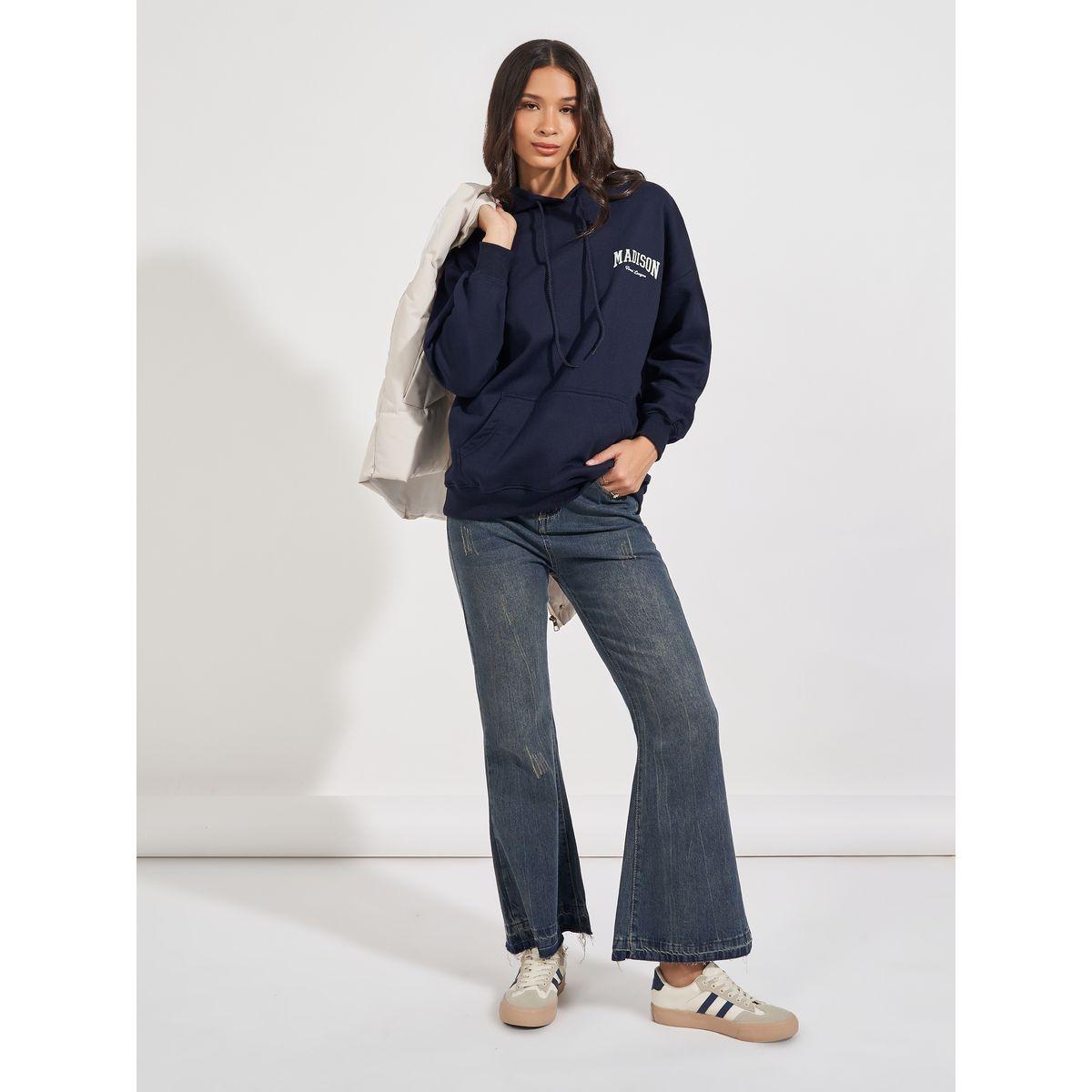 هودي فضفاض مطبع بطبعة كتابة-women-winterwear-hoodiesandsweatshirts-hoodies-image-2