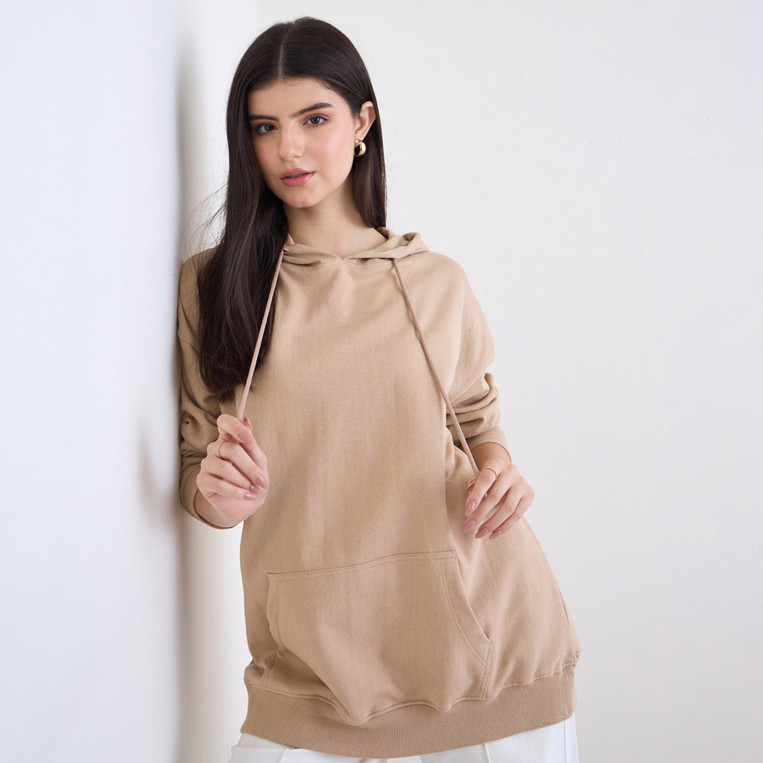 ستايلي - هودي طويل بطباعة شعار حجم كبير-women-winterwear-hoodiesandsweatshirts-hoodies-image-1