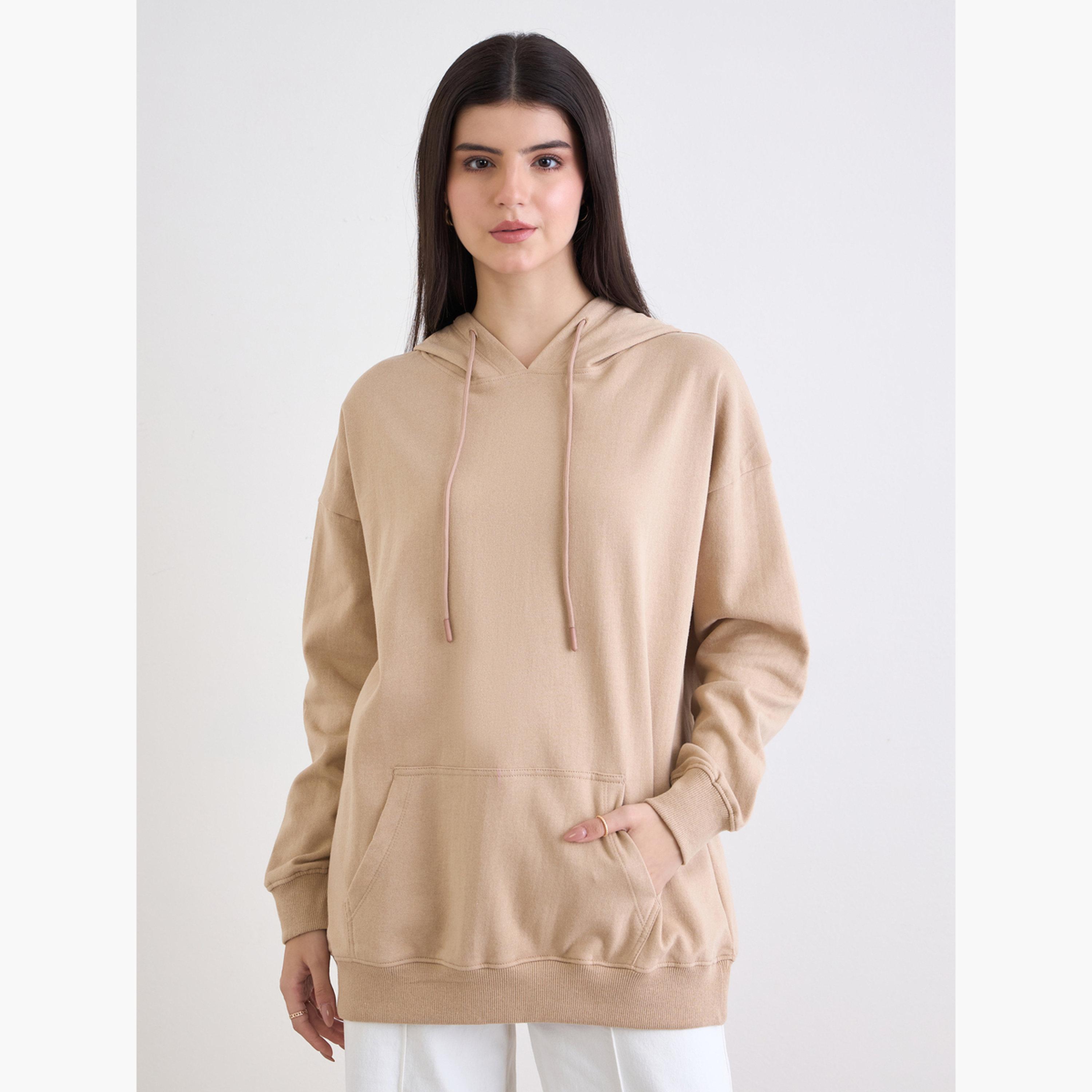 ستايلي - هودي طويل بطباعة شعار حجم كبير-women-winterwear-hoodiesandsweatshirts-hoodies-image-3