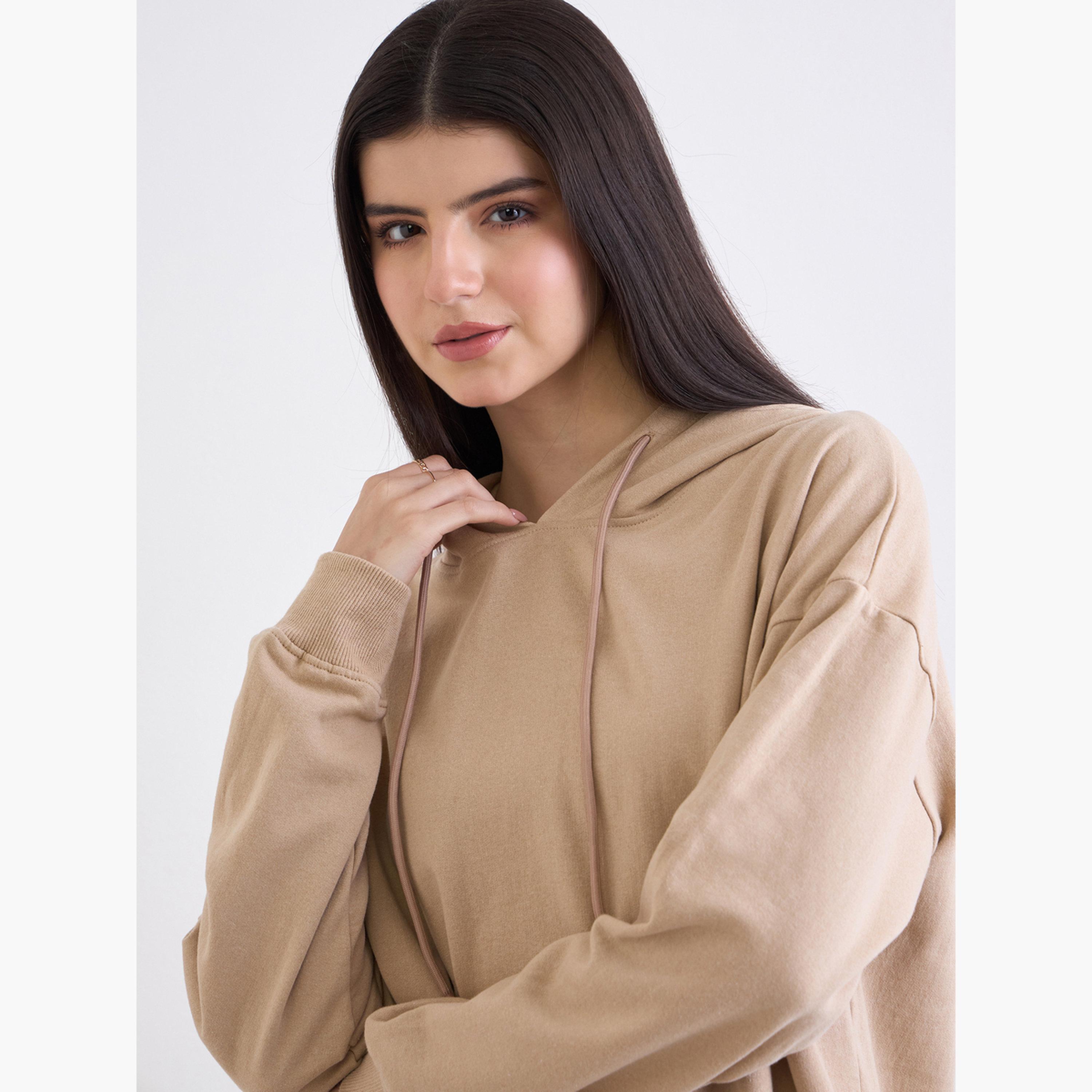 ستايلي - هودي طويل بطباعة شعار حجم كبير-women-winterwear-hoodiesandsweatshirts-hoodies-image-4