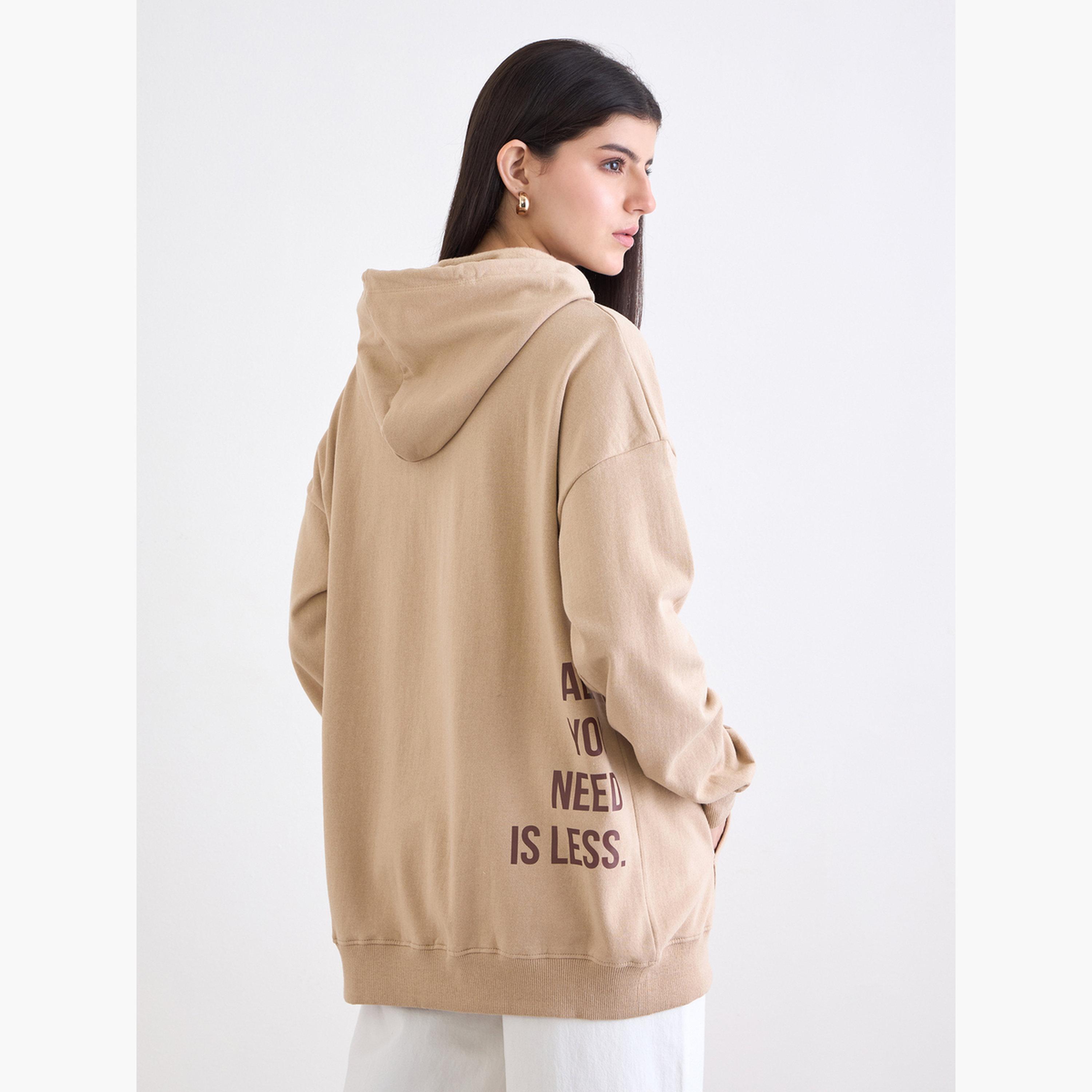 ستايلي - هودي طويل بطباعة شعار حجم كبير-women-winterwear-hoodiesandsweatshirts-hoodies-image-5