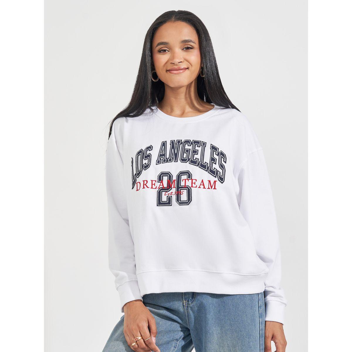 سويت شيرت مطبع بشعار مع قصة عادية-women-winterwear-hoodiesandsweatshirts-sweatshirts-image-1