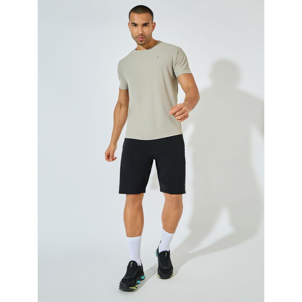 تيشيرت رياضي بتقنية كويك دراي مع قصة عادية-men-clothing-sportswearandactivewear-tshirtsandpolos-image-2