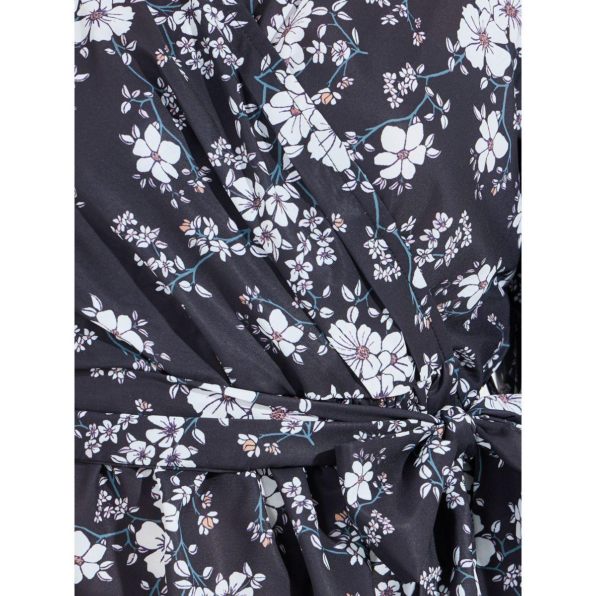 بلوزة مطبعة بزهور ونمط لف مع أكمام مكبلة-women-clothing-shirtsandblouses-blouses-image-3