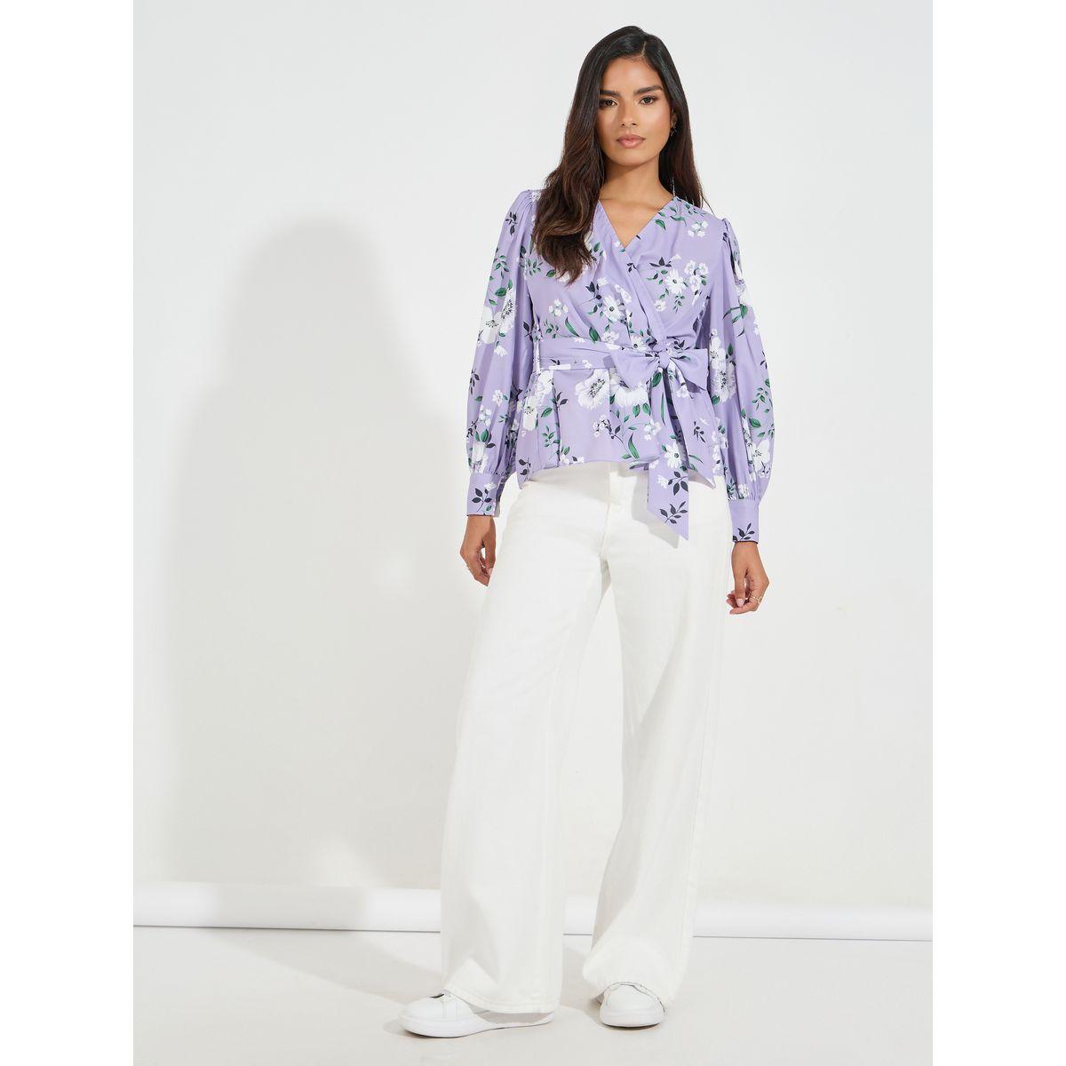 بلوزة مطبعة بزهور ونمط لف مع أكمام مكبلة-women-clothing-shirtsandblouses-blouses-image-2
