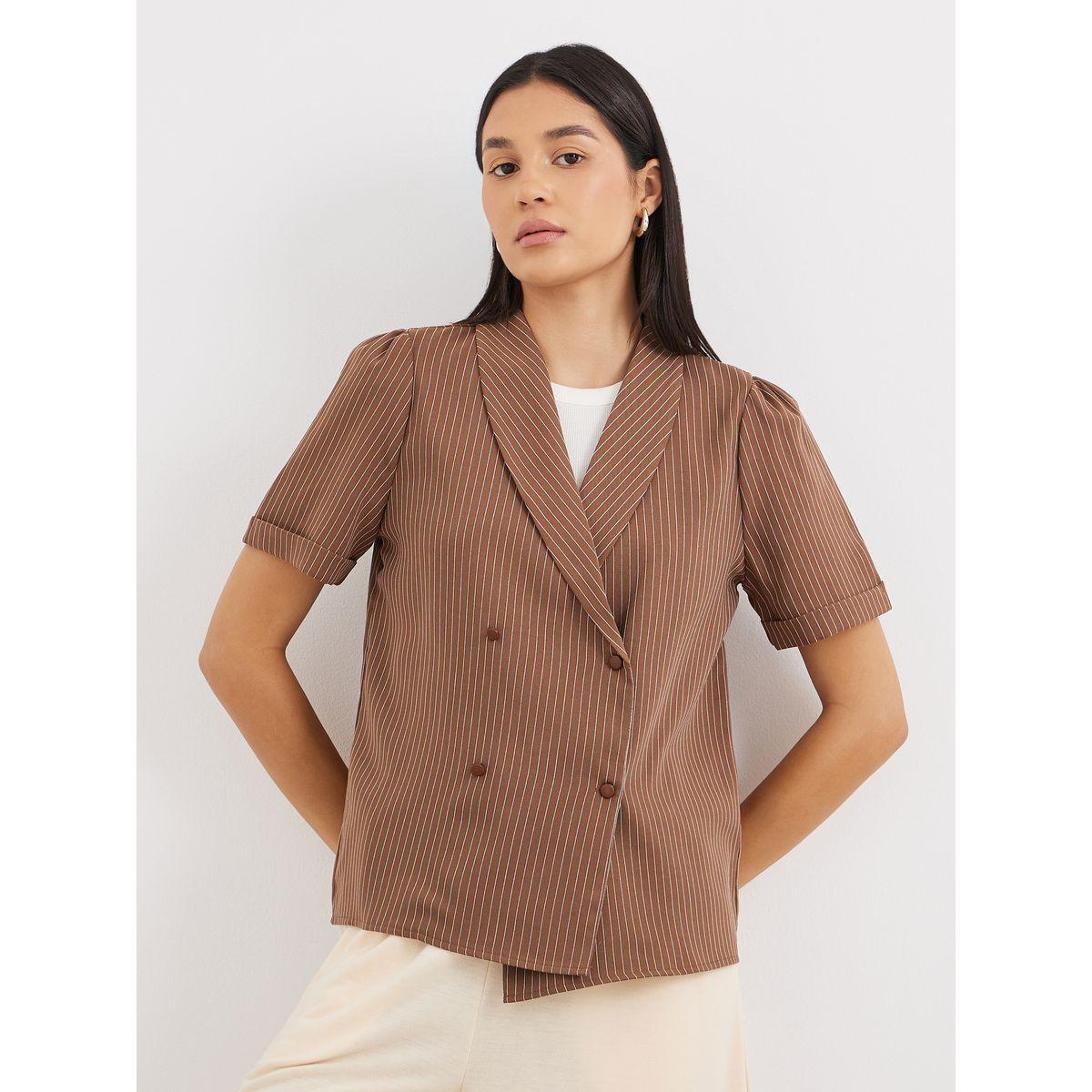 بليزر مخطط بنمط لف وأكمام قصيرة-women-clothing-shirtsandblouses-blouses-image-2