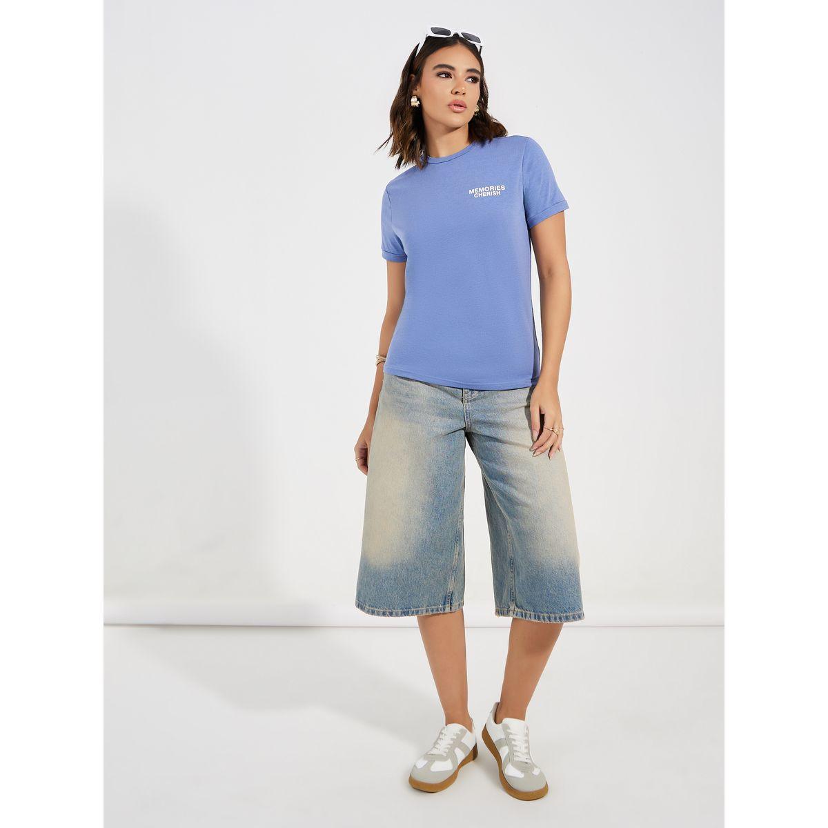 تيشيرت بقصة عادية وطبعة كتابة كوزي × ستايلي-women-clothing-tshirts-image-2