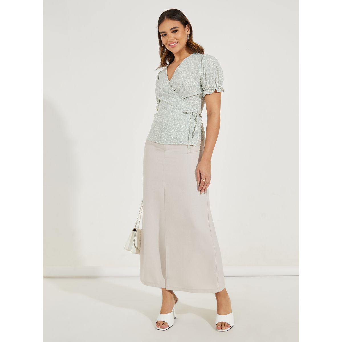 بلوزة مطبعة بزهور ونمط لف مع اكمام منفوخة ورباط-women-clothing-shirtsandblouses-blouses-image-2