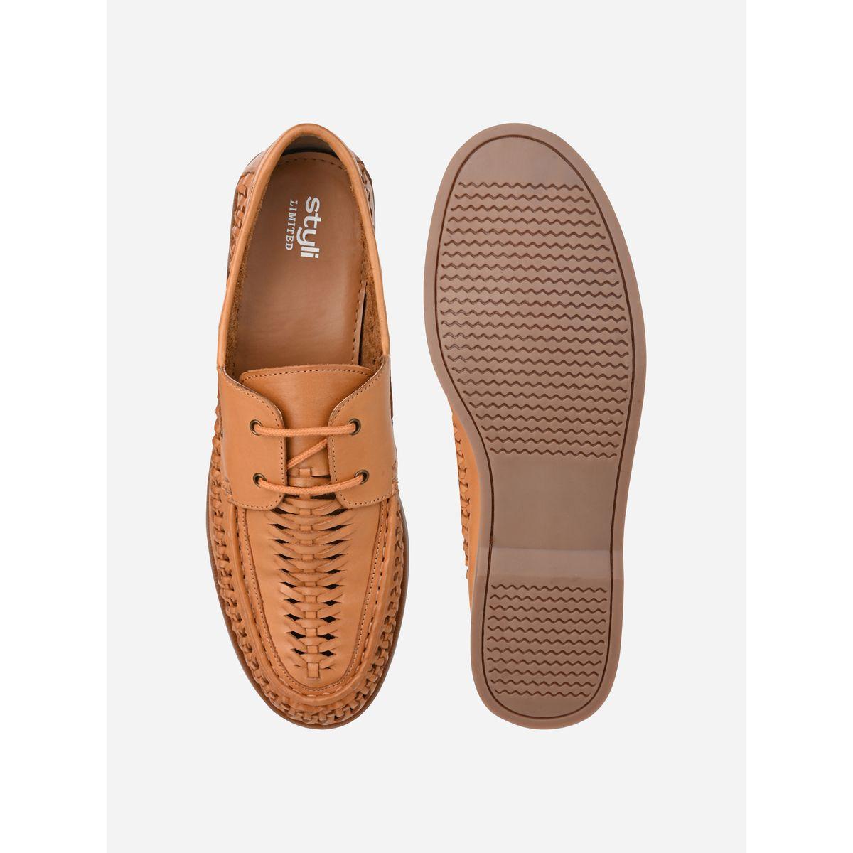 حذاء بجلد طبيعي ورباط غلق-men-shoes-loafersandmoccasins-image-6