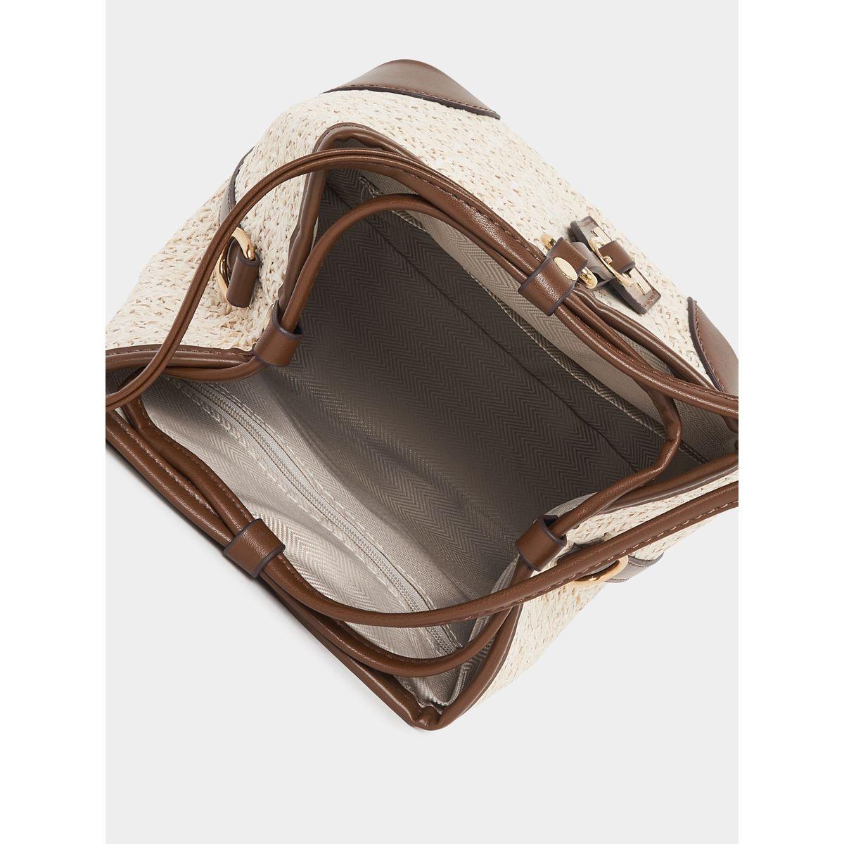 شنطة دلو بتفاصيل بارزة الملمس مع إبزيم-women-bagsandwallets-handbags-image-4