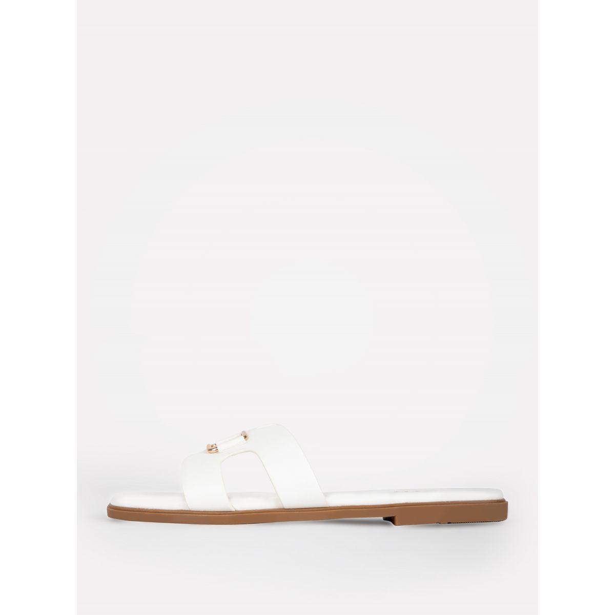 صندل فلات مع سير بفتحات وحلية رايد × ستايلي-women-shoes-sandals-flats-image-4