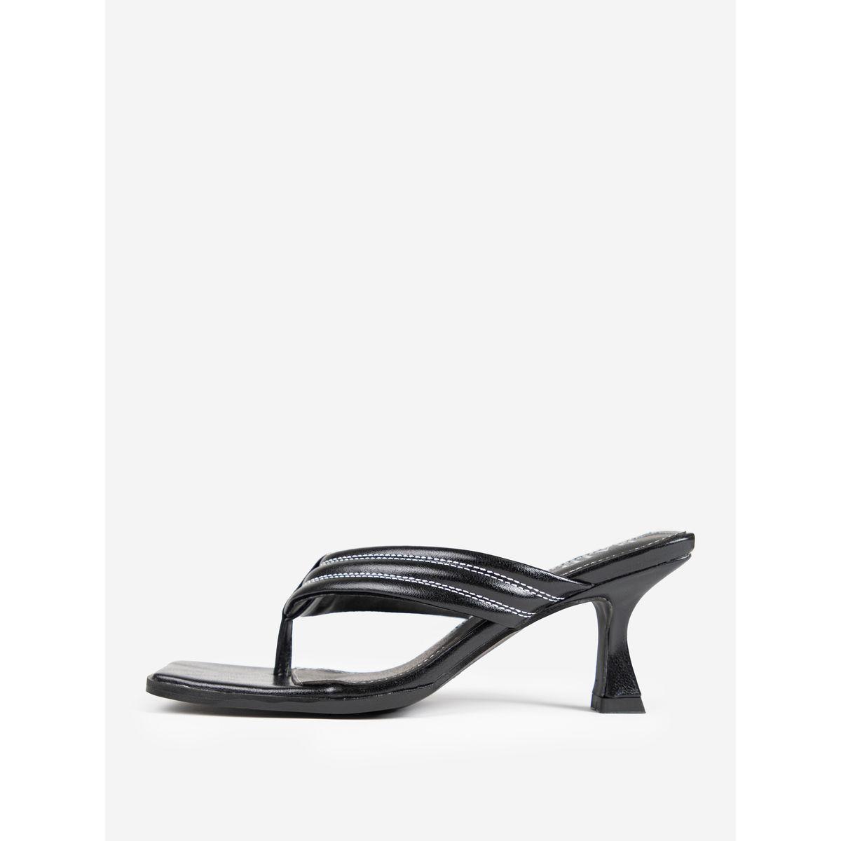 صندل بنمط ثونغ وتفاصيل بارزة الملمس رايد × ستايلي-women-shoes-heels-image-10