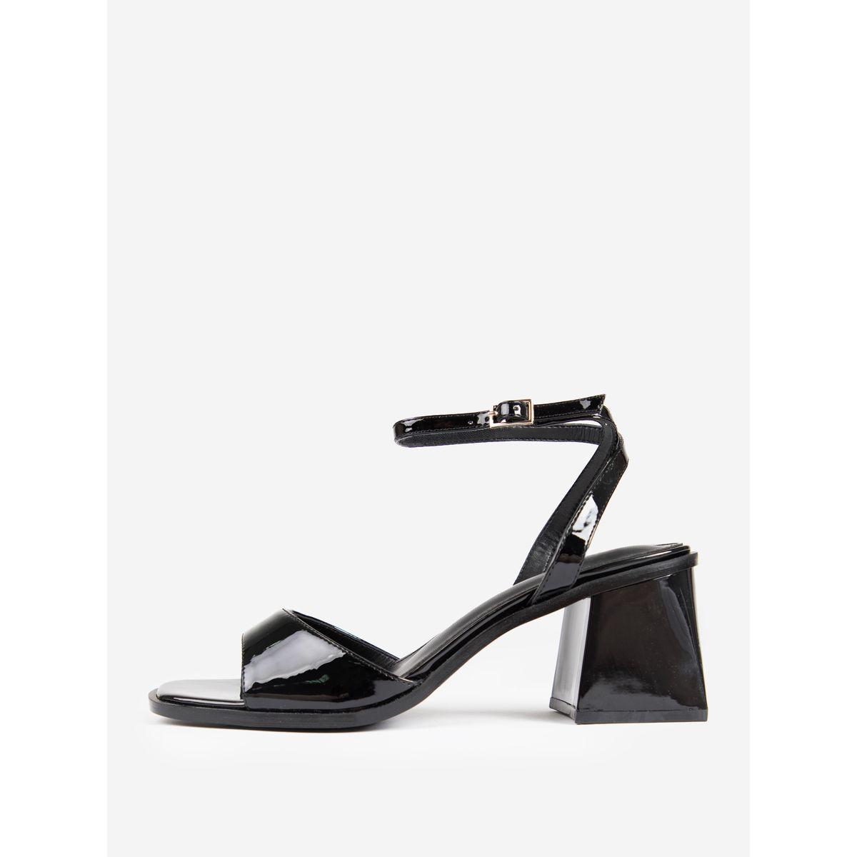 Raid X Styli  Solid Ankle Strap Block Heel Sandals-women-shoes-heels-image-4