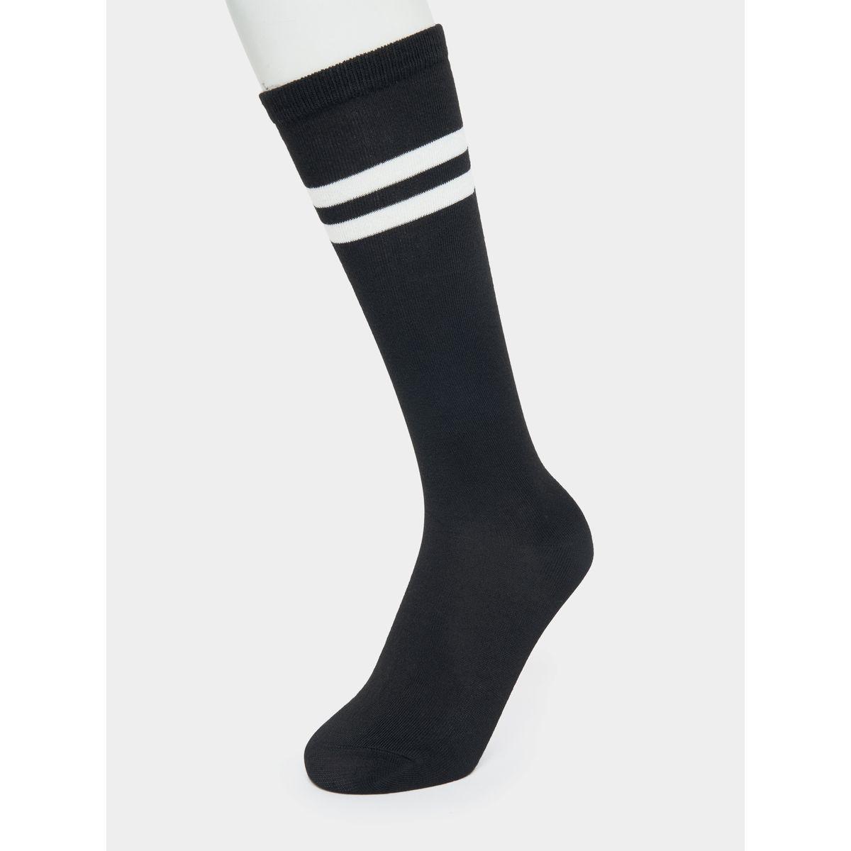 مجموعة من 3 جوارب عصرية-women-socksandstockings-image-4
