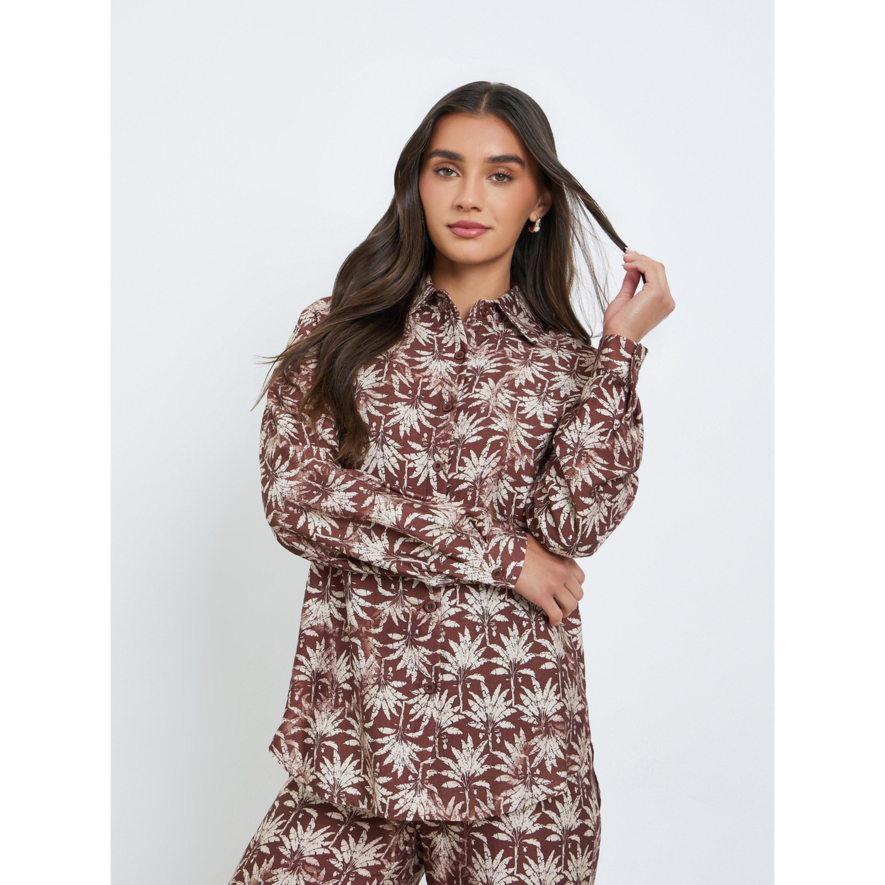 طقم منسق من بنطال وشورت واسع بطبعات-women-clothing-coordsets-image-3