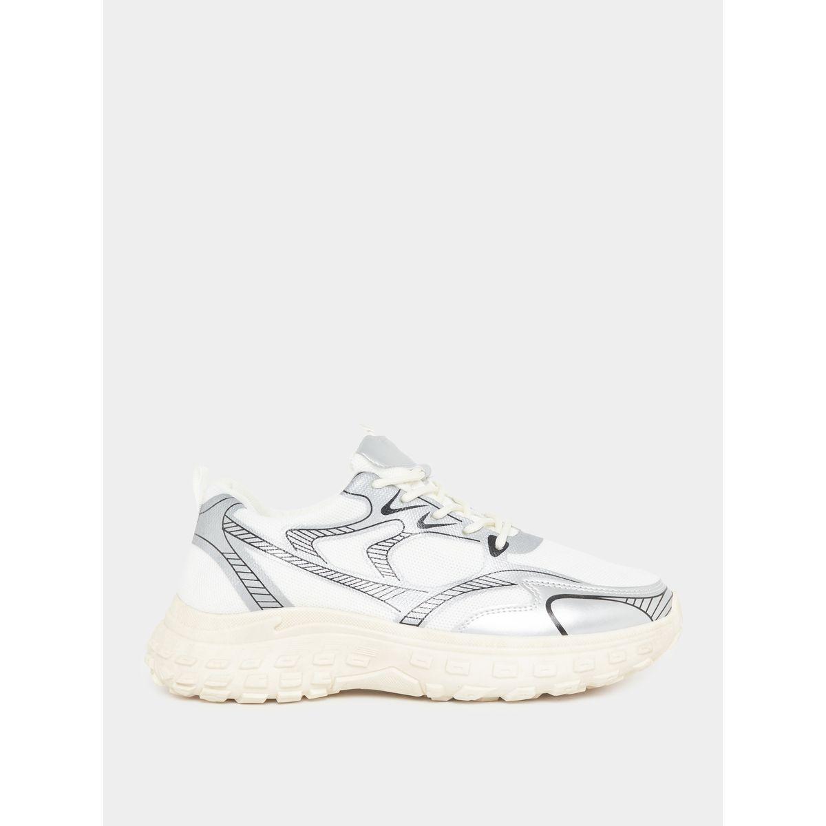 حذاء سنيكرز بنعل شانكي ورباط غلق-men-shoes-sneakers-image-1