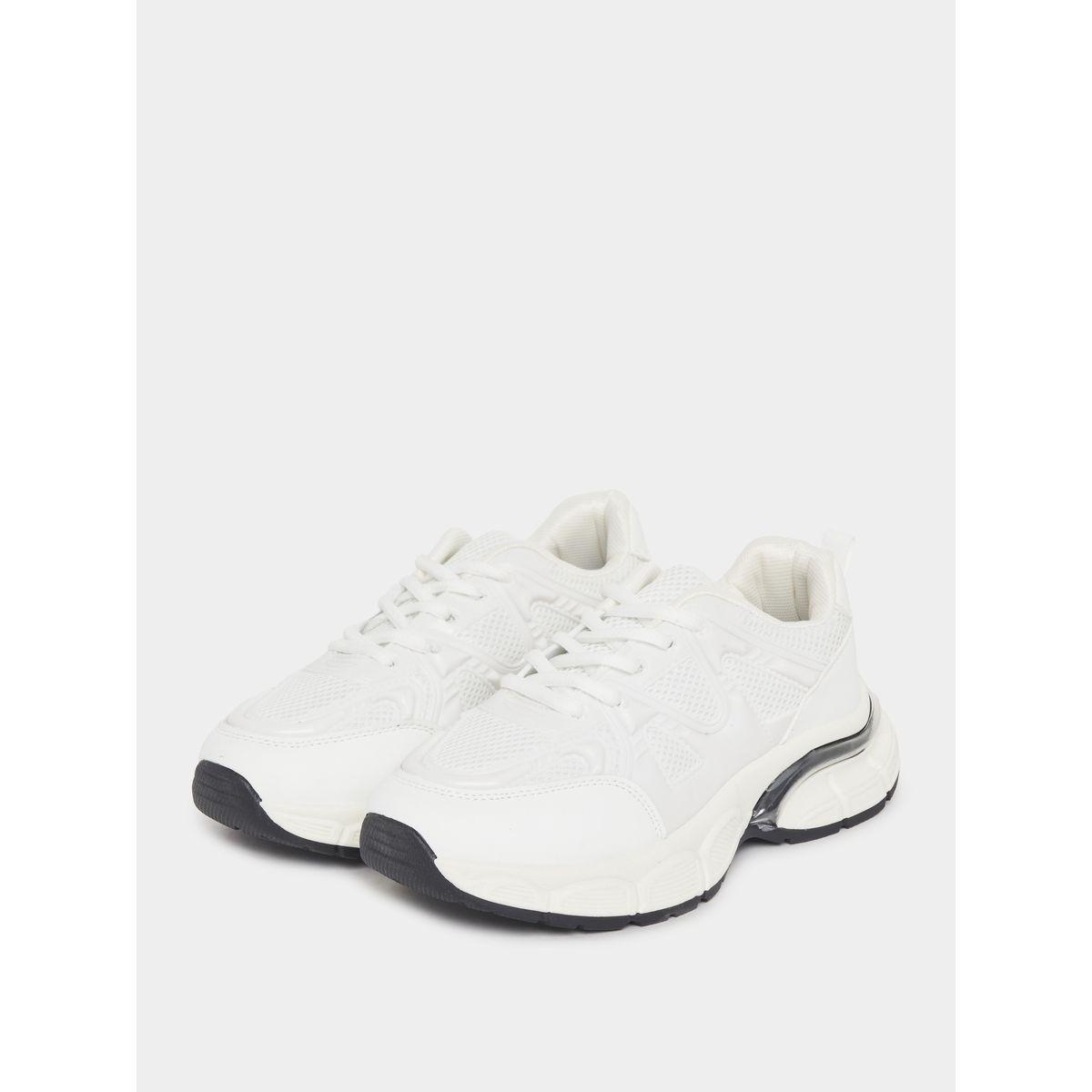 حذاء سنيكرز مزين بحلية وتفاصيل مُتباينة-women-shoes-sneakers-image-3
