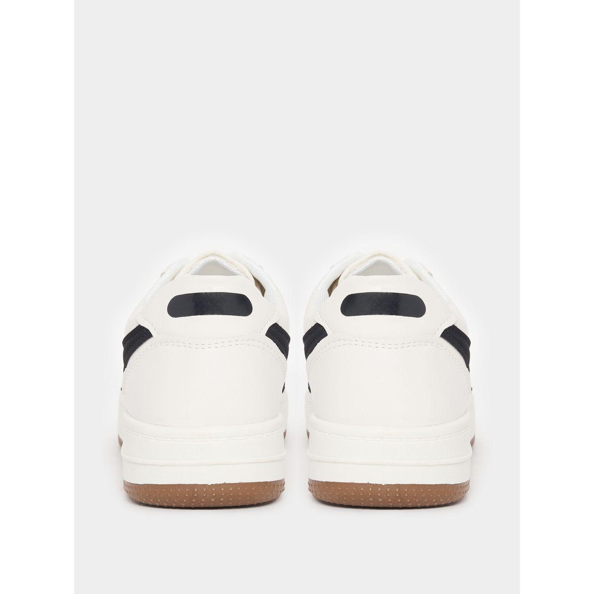 حذاء سنيكرز بتفاصيل مُتباينة مع رباط غلق-women-shoes-sneakers-image-4