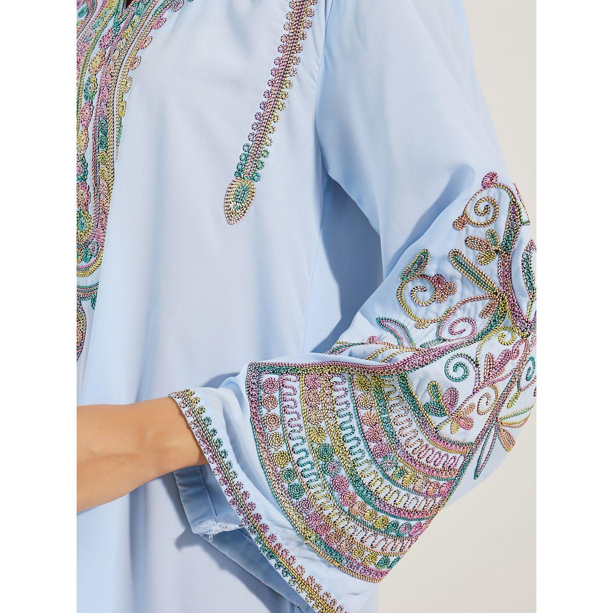 جلابية بتفاصيل مُطرّزة مع حافة واسعة ماكسيم كرييشن × ستايلي-women-arabicclothing-jalabiyas-image-3